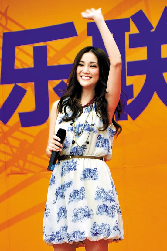 谢安琪力撑粤语歌 卫兰现场庆生掀高潮