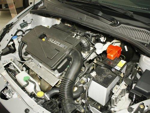 长安铃木 天语sx4 1.6 at 发动机局部特写