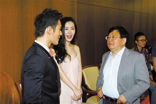 ���ӬBƬ���ǵ�40��һ�� û̸�õĺ����ֻ�����