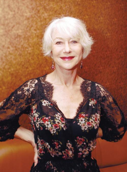 女王海伦赴上海小市场买皮带小饭馆吃饭