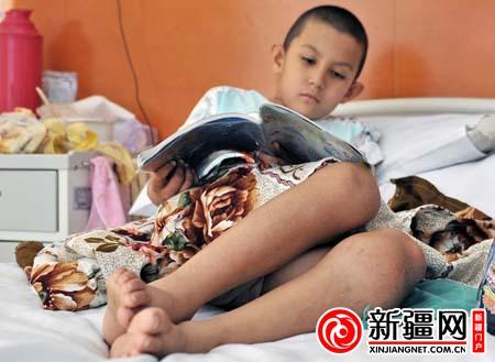 8岁男童患上骨肉瘤 民间公益组织策划募捐活动