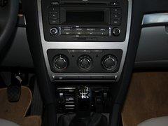 ˹�´� 1.6L �ֶ� �п�̨�·���д