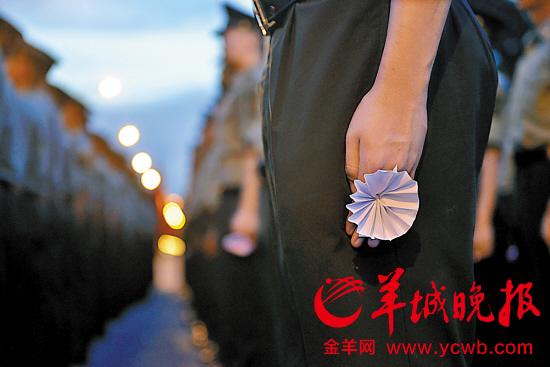 ��������Ӫ��ս�������հ׻�ΪӢ��Ĭ��