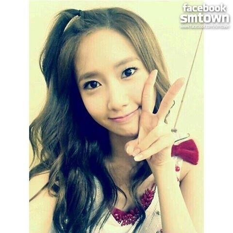 允儿苹果头自拍清纯可爱 自曝每天都下雨很忧郁