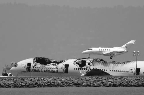 力学博士称飞机最安全座位难预测 空难时姿态各异