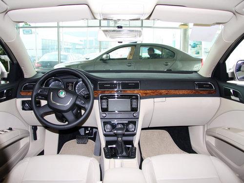 ˹�´� ��� 1.8TSI AT �п�̨����