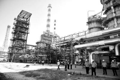 7��30�գ��������ݣ����׸۾��ÿ�������������ը�Ĺ���ʯ��(PX��Ŀ)�������������鱬ըԭ��ͼ/CFP