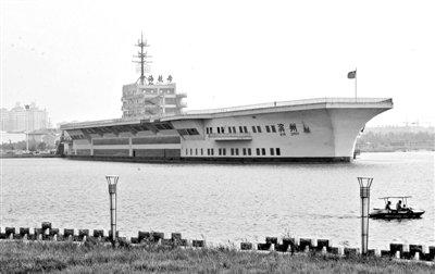 山东滨州1.2亿元航母度假村荒废 杂草长到半米高