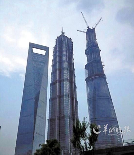 上海高楼被网友称三大神器:开瓶器注射器打蛋器