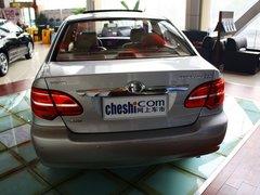 一汽丰田 1.6L 自动 车辆正后方尾部视角