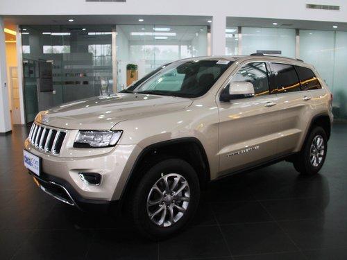 Jeep吉普 3.6L 自动 车辆左前45度视角