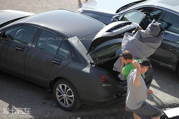 2014款奔驰C级谍照曝光