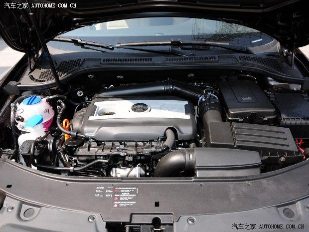 ˹�´��Ϻ�����˹�´�����2013�� 1.8TSI �Զ����˰�