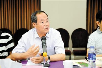 ▼深圳作家邓一光.▼广州作家魏微.▼作家,深圳大学文学院院长相南翔.