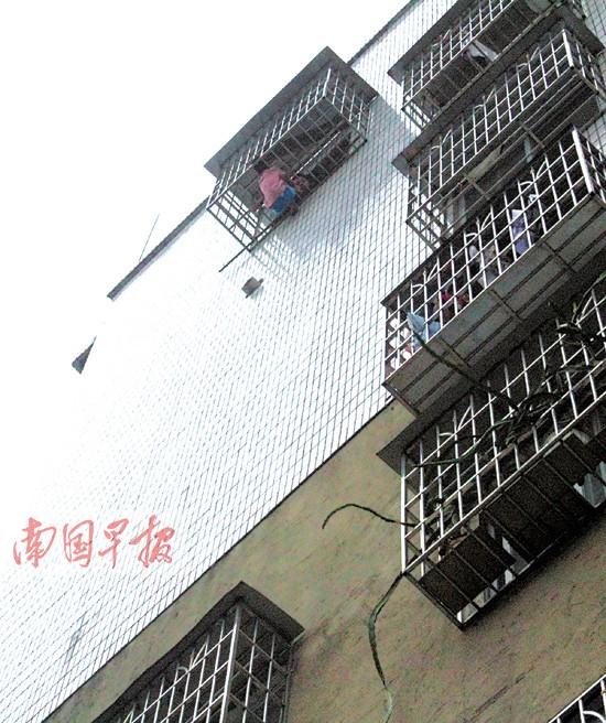 ���֣�8���к�����8¥������ ����Ա�ɹ����(ͼ)