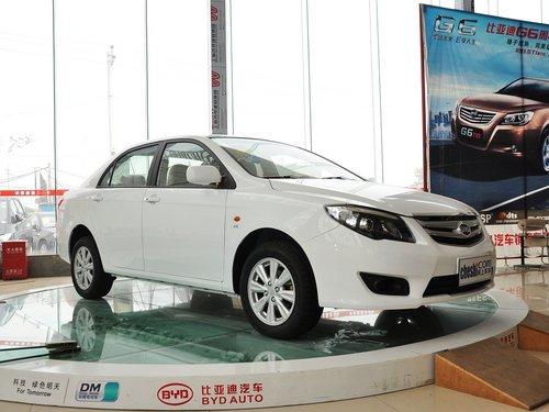 比亚迪 1.5L DCT 车辆右侧45度角