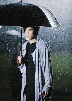 明星"神力":萧敬腾当"雨神"郑少秋成"股灾预报员"