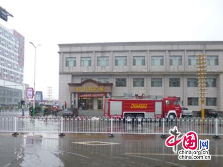宁夏石嘴山突降暴雨 消防连续奋战33小时抗洪抢险