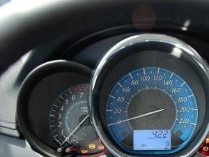 �����������YARIS2013�� ������