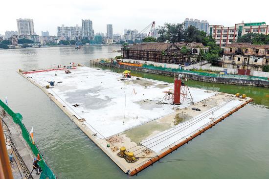 广州洲头咀隧道5万吨重沉管下水 明年中完工通车