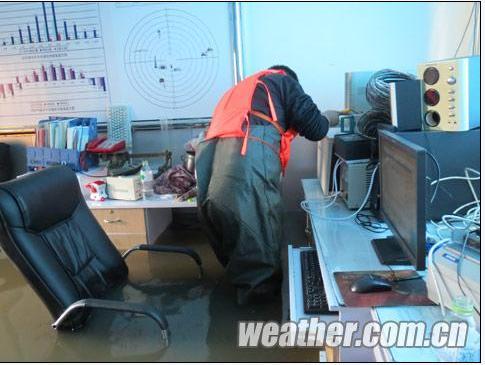 ������Ա���ڱ������ݣ�׼���ر����ġ������豸��