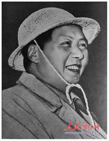 1958�꣬ë���ڰ��չ����Ӳ졣