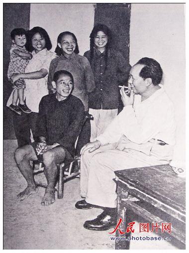 1959�꣬ë���ڹ�����ɽͬƶũ��Ա����̸����