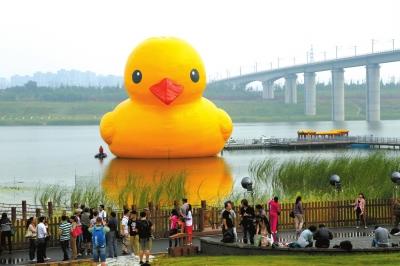 6���峿����������Ѽ������ӭ���˵�һ���ο͡�����ʱ��������������