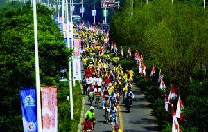 ���˺�ɭ�ֹ�԰�ġ��˺��̵����ϣ��������ڱ�������ϯ��Ӱ���� �̴���/��