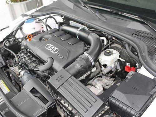 奥迪(进口) Roadster 2.0TFSI 发动机主体特写