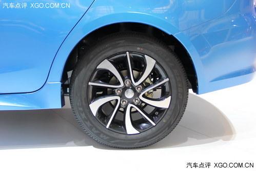 2013成都车展 东南V6菱仕1.5T正式亮相