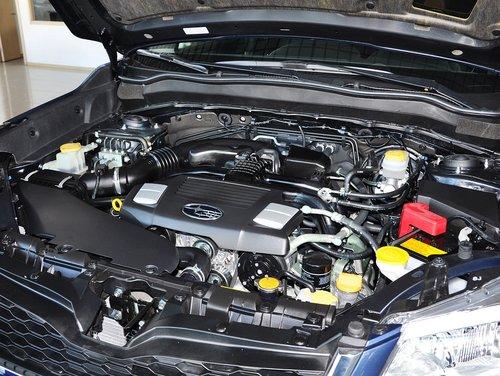 斯巴鲁 2.5L CVT 发动机主体特写
