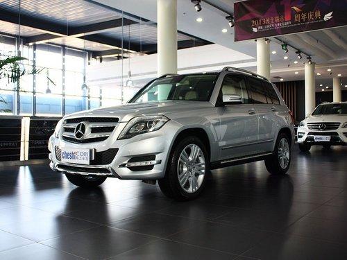 北京奔驰 GLK300 3.0L 车辆左前45度视角