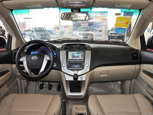 比亚迪 劲悦版 2.0L 手动 中控台整体