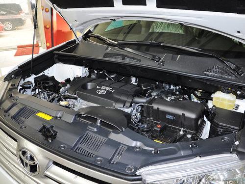 广汽丰田 2.7L 自动 发动机主体特写