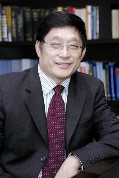 洪浩:争当药企"领军者"