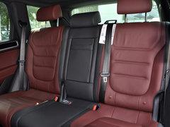 大众(进口) V6 3.0TSI 自动 第二排座椅头枕整体