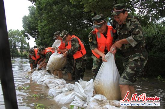 �����ٱ�������ս �ɹ��ų������ء����顾3��