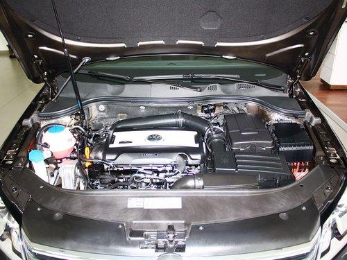 一汽-大众 1.8TSI DSG 发动机局部特写