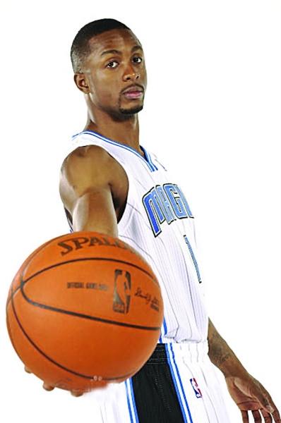 韦弗主动降薪加盟上海 麦蒂阿里纳斯价高无人问