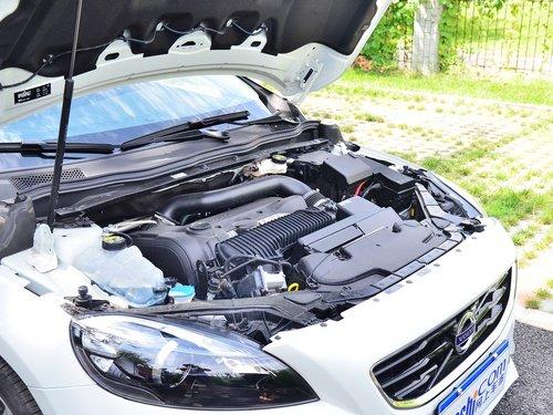 0t涡轮增压发动机,其中智尚版,智逸版,智雅版车型的2.