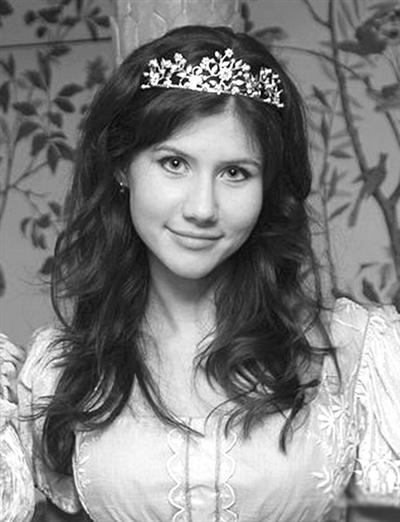 律师曝斯诺登在俄交女友 是否俄美女间谍成谜