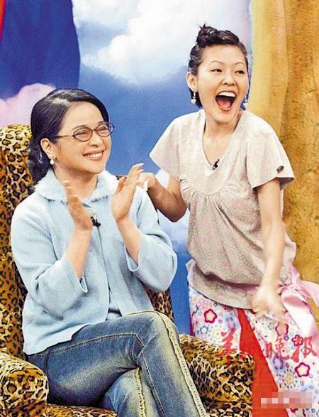 台湾名嘴周玉蔻日前在tvbs《2100全民开讲》狠批小s不配当公众人物,应