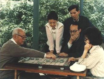 1981��5�£�Ҷ��Ӣ���Ϻ�ס����Ů�����塣