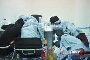 6����Ůͳһ��װ��ҳ��� �����������Լ�