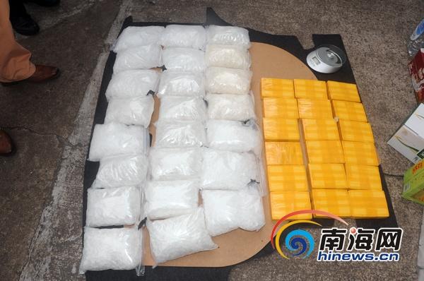 海口警方缴获的海洛因及冰毒。
