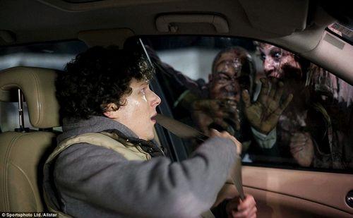 暴强改装!英国邮车变身僵尸防御车