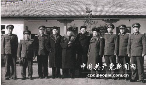 1958��2��14�գ��ܶ��������й������ó���������־Ը���ܲ������̶ˣ����𣩡�����ҵ�����¡��ܶ��������㡢�����졢��ԣ����ƽ��