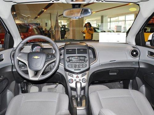 ѩ���� ���� 1.6SX �Զ� �п�̨����