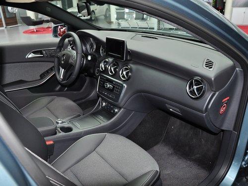 ����(����) A180 1.6T DCT �п�̨�Ҳ�